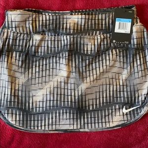 Nike Tennis/Golf skort NWT